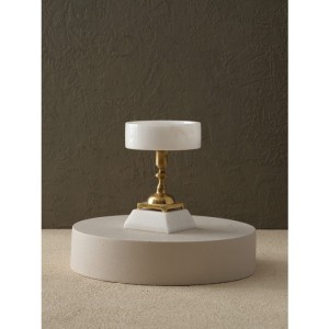 Pirinç Ayaklı Mermer Kaideli Yuvarlak Sunumluk